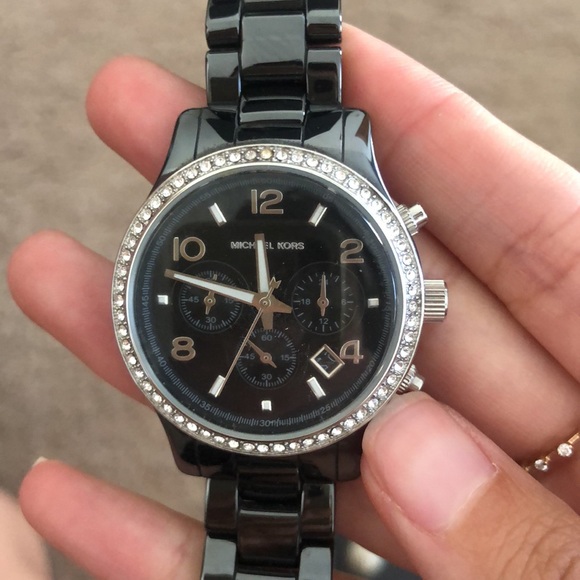 Black ceramic Michael Kors watch main image 5